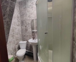 Улучшенный трехместный номер без окна в Рокко