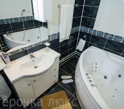 Номер стандарт улучшенный с 1 двуспальной кроватью в Пятерочка-люкс