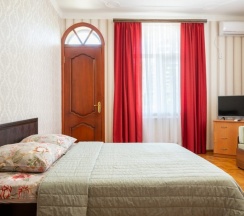 Трёхместный номер Standard с балконом в Сопка