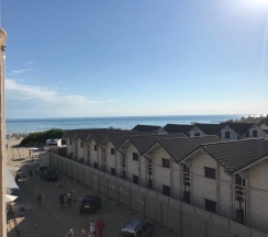 Трёхместный номер Superior с балконом и с частичным видом в Mon Michel