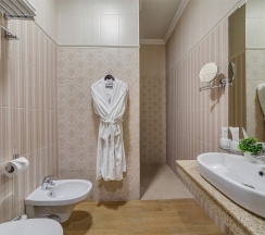 Большой Стандарт с балконом на 1 м этаже в Лермонт