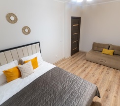 Апартаменты улучшенные с двумя спальнями и балконом для 8 гостей в Степаненков