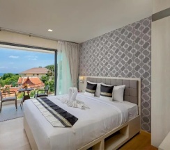 Двухместный номер Deluxe с видом на море двуспальная кровать в Отель Splendid Sea View Resort