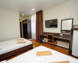 Четырёхместный номер Standard с балконом в Ирина