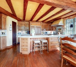 Коттедж с 4 комнатами в Juniper Ridge 16 5000 sq ft, Grand Chateau at Eagle, Expansive Mountain Views by RedAwning