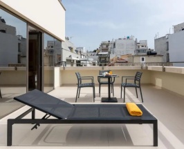 Трёхместный полулюкс в Ibis Styles Heraklion Central