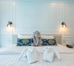 Люкс с балконом в White Ivory Bed & Breakfast