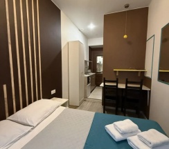 Двухместный номер Standard с видом на внутренний двор (двуспальная кровать) в Grand apartments