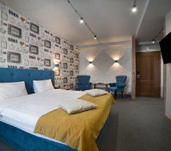 Просторный номер Классик с кроватью King-size в Loft Boutique