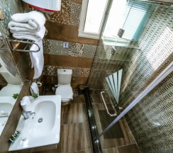 Двухместный номер Deluxe с видом на пирамиды двуспальная кровать в Pyramid Edge Hotel & Exclusive Pyramids View Rooftop