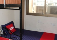 Кровать в общем номере (женский номер) в OYO 985 The Twins Hostel