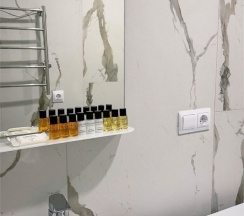 Апартаменты двухкомнатные (ЛЮКС) с балконом и красивым видом в Polikariya