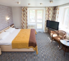 Джуниор Сюит в Крестовая падь