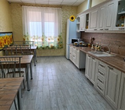 Номер на троих (1 двухспальн. кров. + 1 односп. +2 доп. места) в Подсолнух