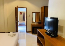 Коттедж с 2 комнатами в Srisupawadee Resort