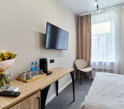 Бюджетный номер с видом на крышу в Mix Hotels Nevsky 47