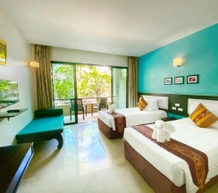Двухместный номер Superior 2 отдельные кровати в Princess Kamala Beachfront Hotel