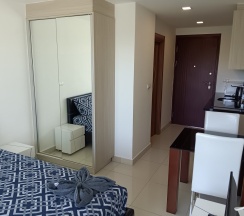 Студия с балконом и с красивым видом из окна в Апартаменты Laguna Beach Resort 3 The Maldives