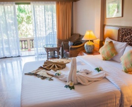 Двухместный номер Grand Deluxe с балконом двуспальная кровать в Курортный отель The Fair House Beach Resort & Hotel