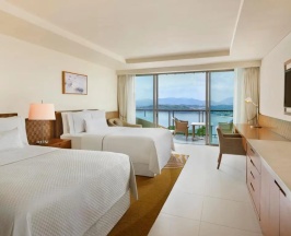 Номер Guest oceanfront в The Westin Siray Bay Resort & Spa, Phuket