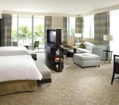 Полулюкс Sorrento oceanfront в Fontainebleau Miami Beach