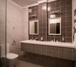 Двухместный номер (Малый корпус) Стандарт c 1 комнатой 2 отдельные кровати в Литфонд