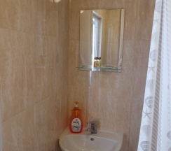 Двухместный номер Comfort с балконом и с красивым видом из окна двуспальная кровать в Горная лаванда