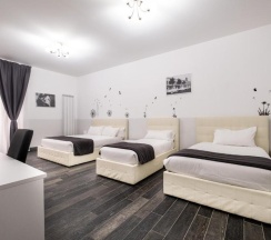 Четырёхместный номер Standard в Arch Rome Suites