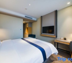 Двухместный номер Standard двуспальная кровать в Motel168 Shanghai Qi Bao Inn