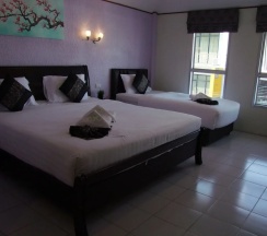 Трёхместный номер Standard в Samui Green Hotel