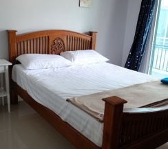 Двухместный номер Standard с балконом двуспальная кровать в Mae-Porn Hostel