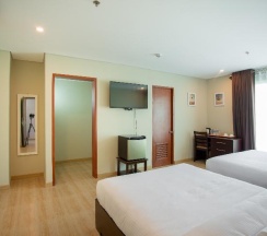 Двухместный номер Standard двуспальная кровать в Capital O 461 Asrodel Hotel