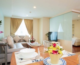 Люкс с 3 комнатами в Sabai Sathorn Service Apartment