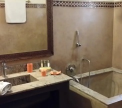 Трёхместный люкс в Riad Al Ksar & Spa