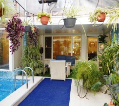 Люкс с бассейном в Александр