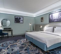 Улучшенный с видом во внутренний двор в Cosmos Selection Saint-Petersburg Nevsky Royal Hotel