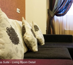 Трёхместные апартаменты Deluxe в Inter Business Bucharest Hotel