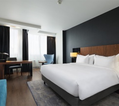 Улучшенный номер с видом на город в Radisson Blu Belorusskaya Hotel Moscow