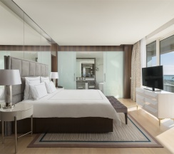 Номер Presidential Suite, с террасой и видом на море - с 2 двуспальными кроватями в Swissotel Resort Сочи Камелия