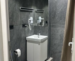 Полулюкс с балконом и с красивым видом из окна в Saros
