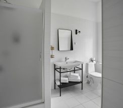 Улучшенный четырехместный номер в Палаты Хованских