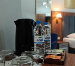 3 этаж I Двухкомнатный номер с двуспальными кроватями в Марис