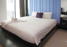 Номер Deluxe с балконом в Punyapha Place Pattaya Beach