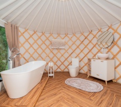 Юрта Зори в Папоротник