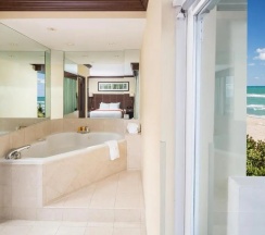 Люкс с 2 комнатами oceanfront в The Sunny