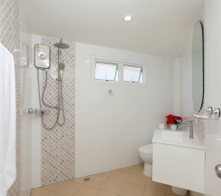 Номер Deluxe с балконом и с видом на море в Kata White Villas