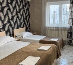 Стандартный трехместный номер собственной ванной комнатой в Кипарис