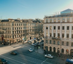Люкс с видом на Невский проспект в Nevsky Avenue