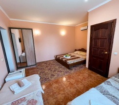 Четырёхместный номер Standard в Шале у моря