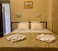 Семейный двухкомнатный с кухней в Уют